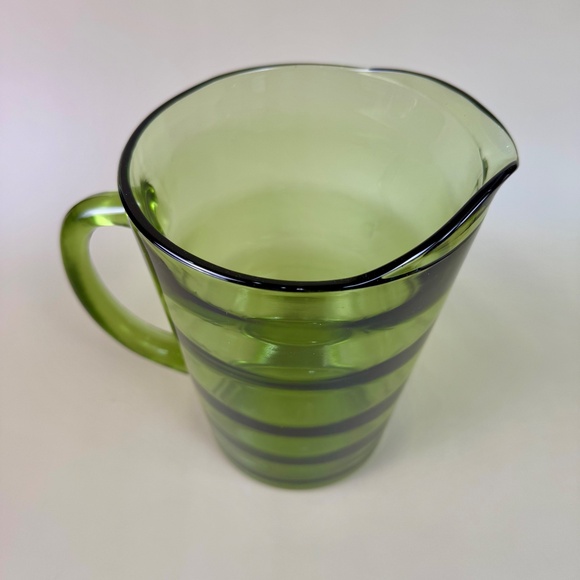 Vintage Green Glass Pitcher with Applied Handle – Mid-Century Blown Glass - Picture 10 of 13